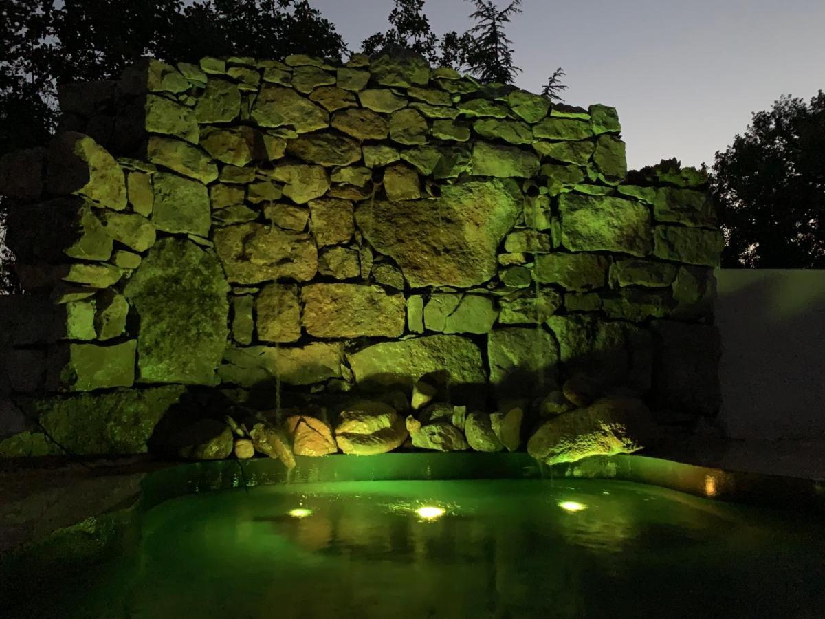 Gite Avec Piscine Privee Au Coeur D'Une Foret De Chenes Proche De Vallon Pont D'Arc Saint Alban Auriolles Exterior photo
